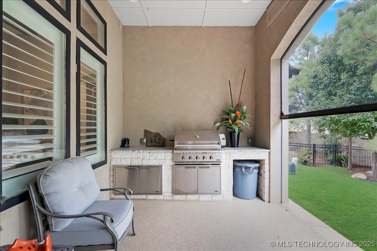 1105 W 84th Street Property Photo 63