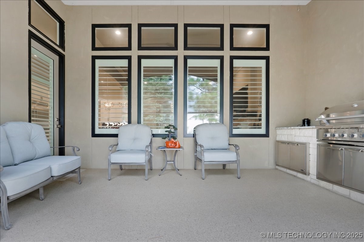 1105 W 84th Street Property Photo 64