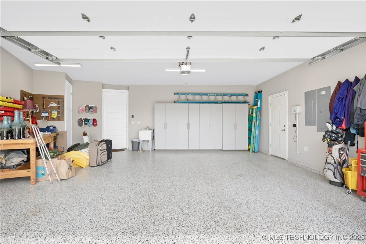 1105 W 84th Street Property Photo 67