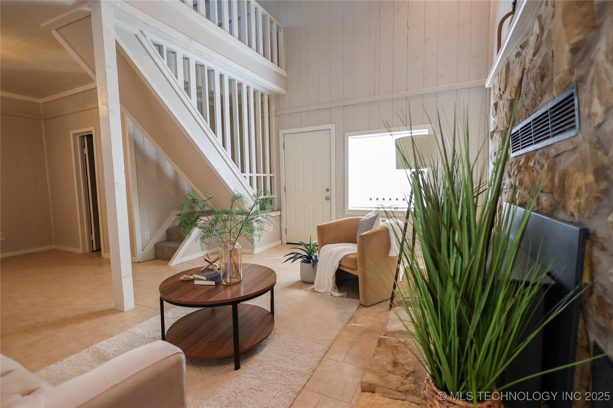 129 W Tahlequah Property Photo 10