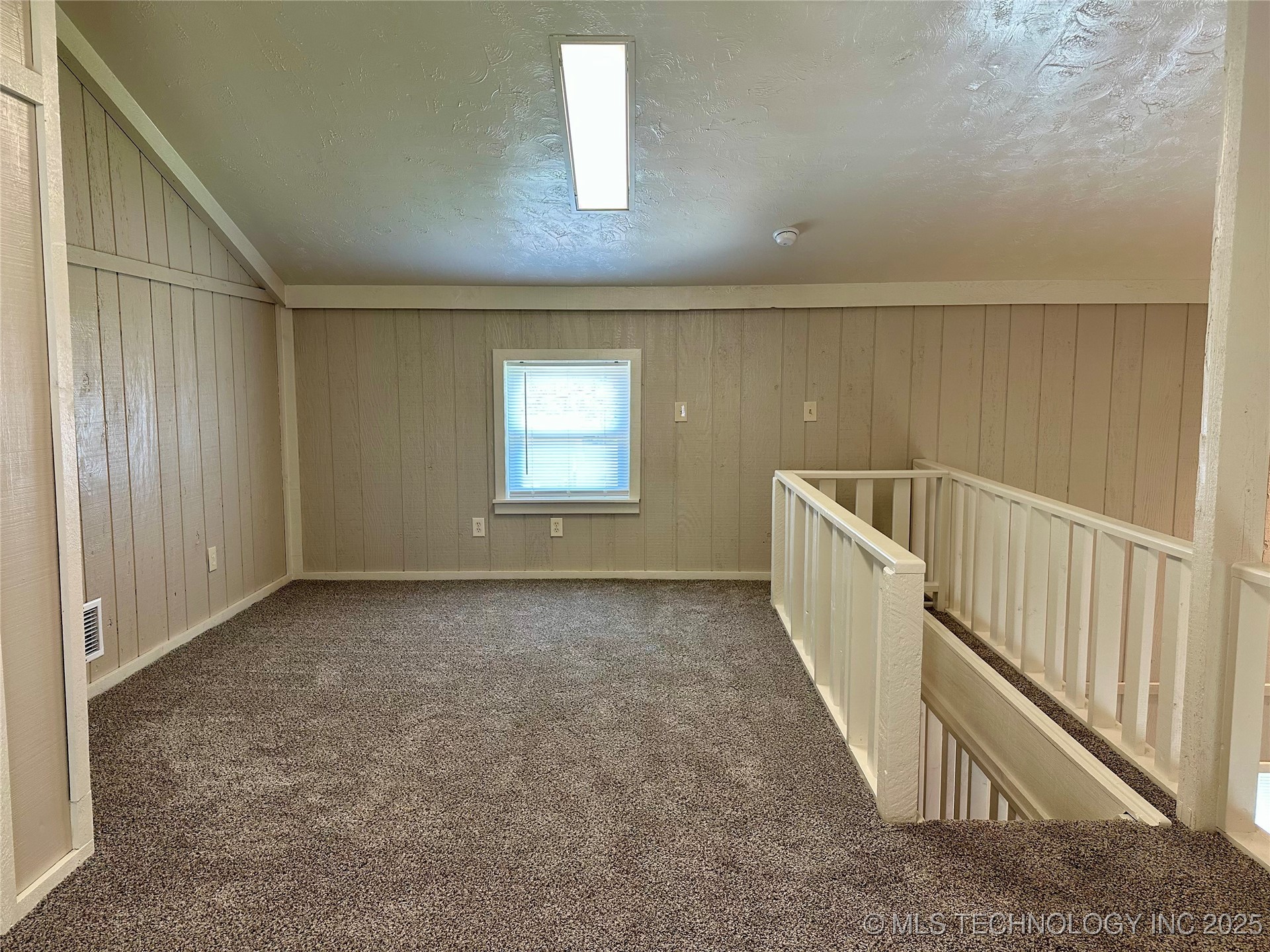 129 W Tahlequah Property Photo 15