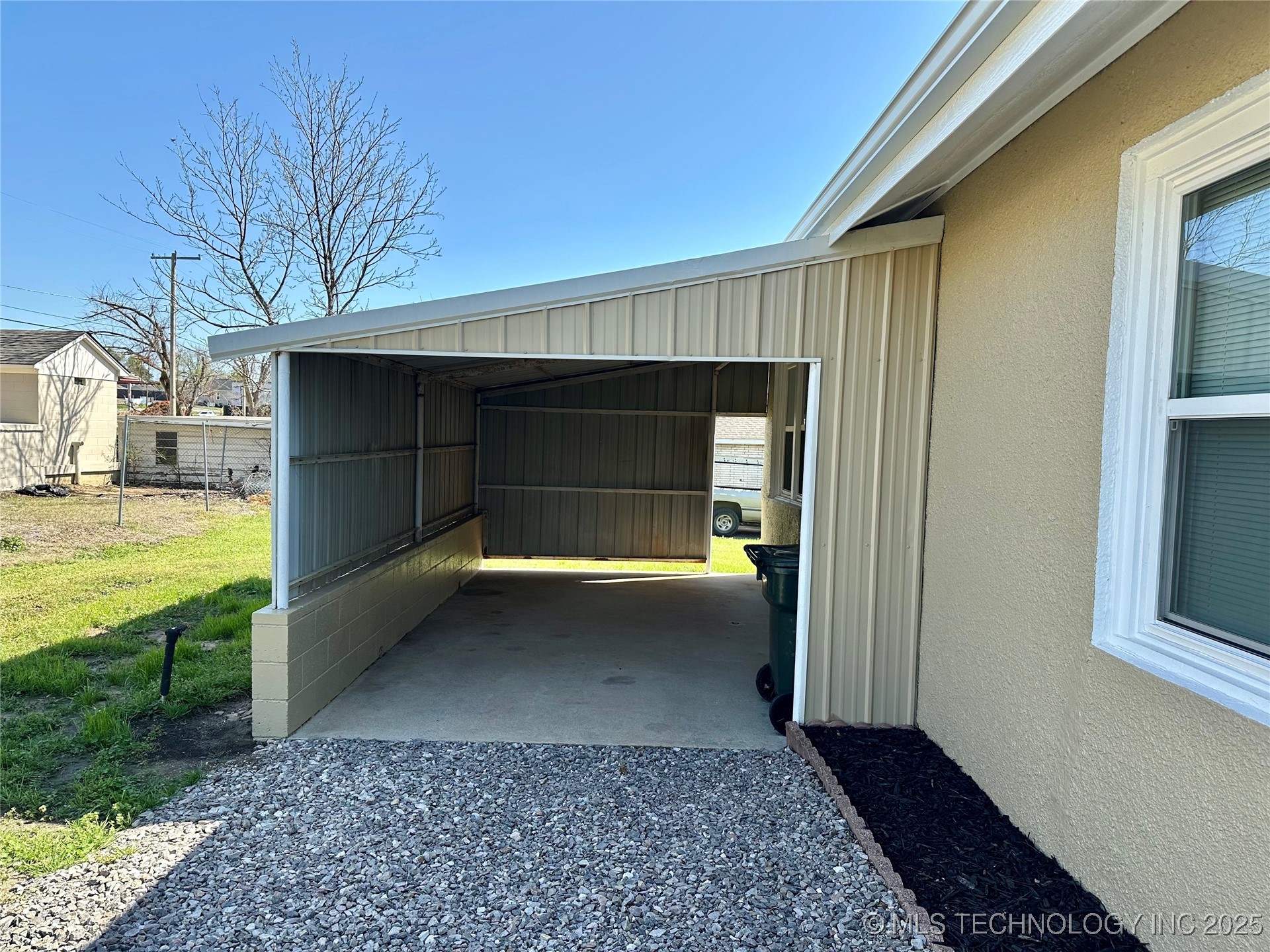 129 W Tahlequah Property Photo 21