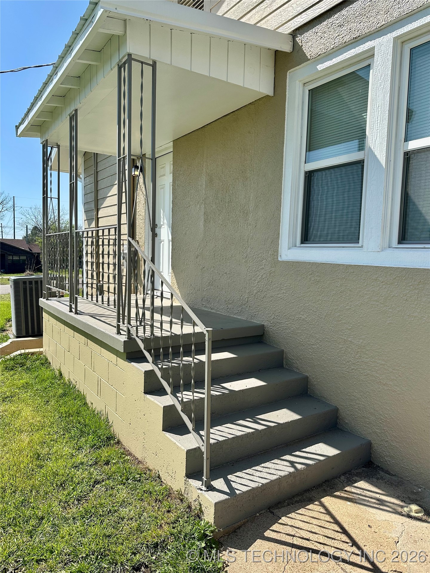 129 W Tahlequah Property Photo 22