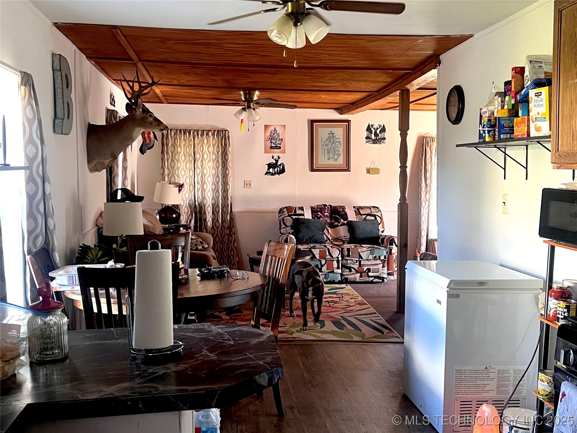 31 W 8th Street Property Photo 7