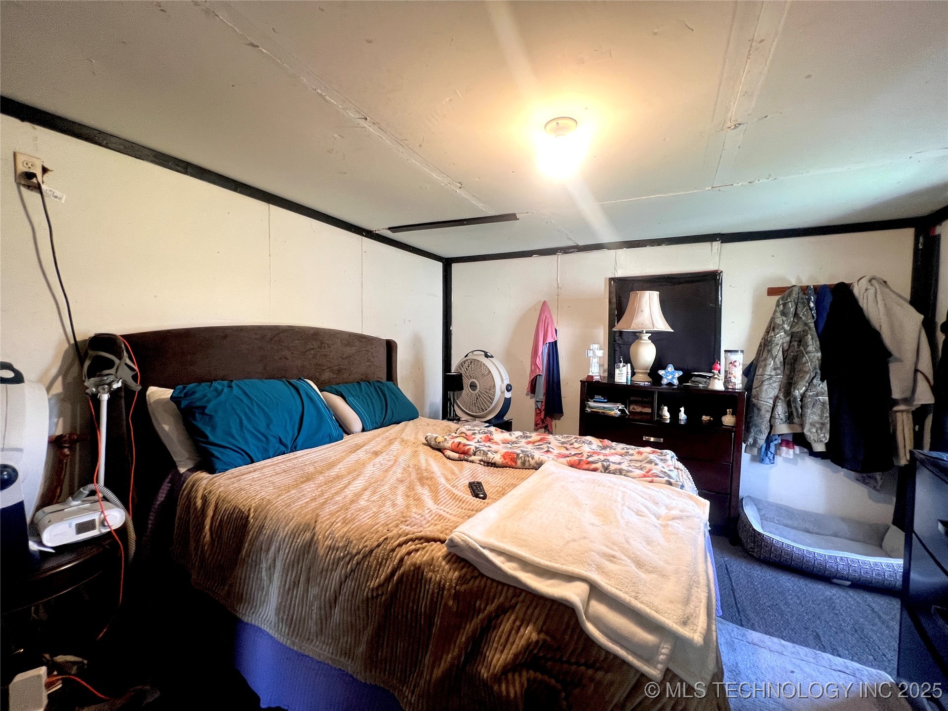 31 W 8th Street Property Photo 15