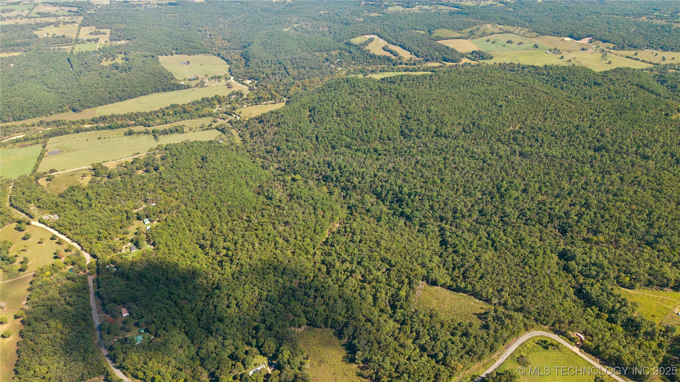 473438 E 790 Road Property Photo 6