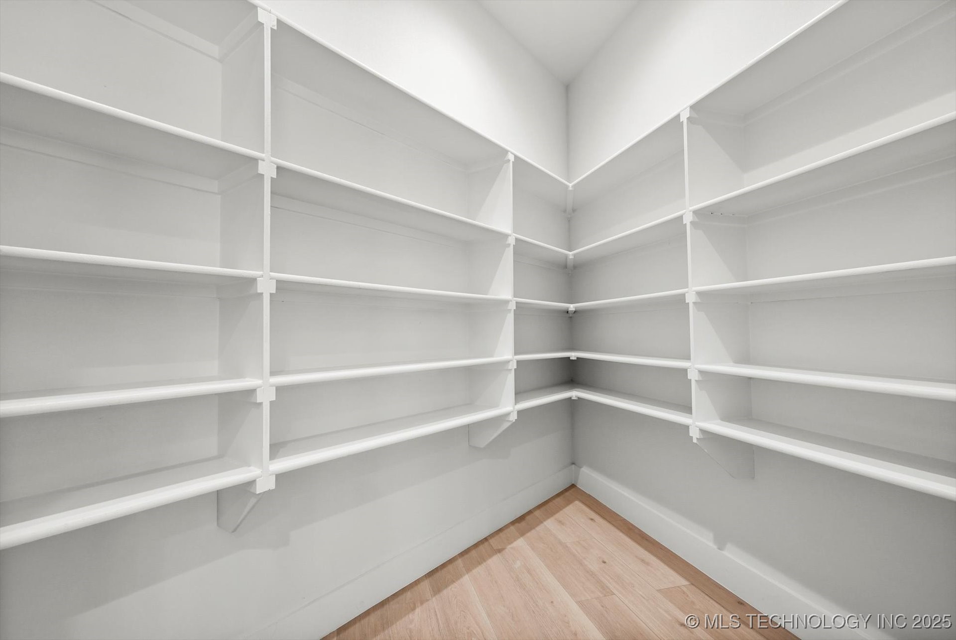 7927 E 26th Place Property Photo 9