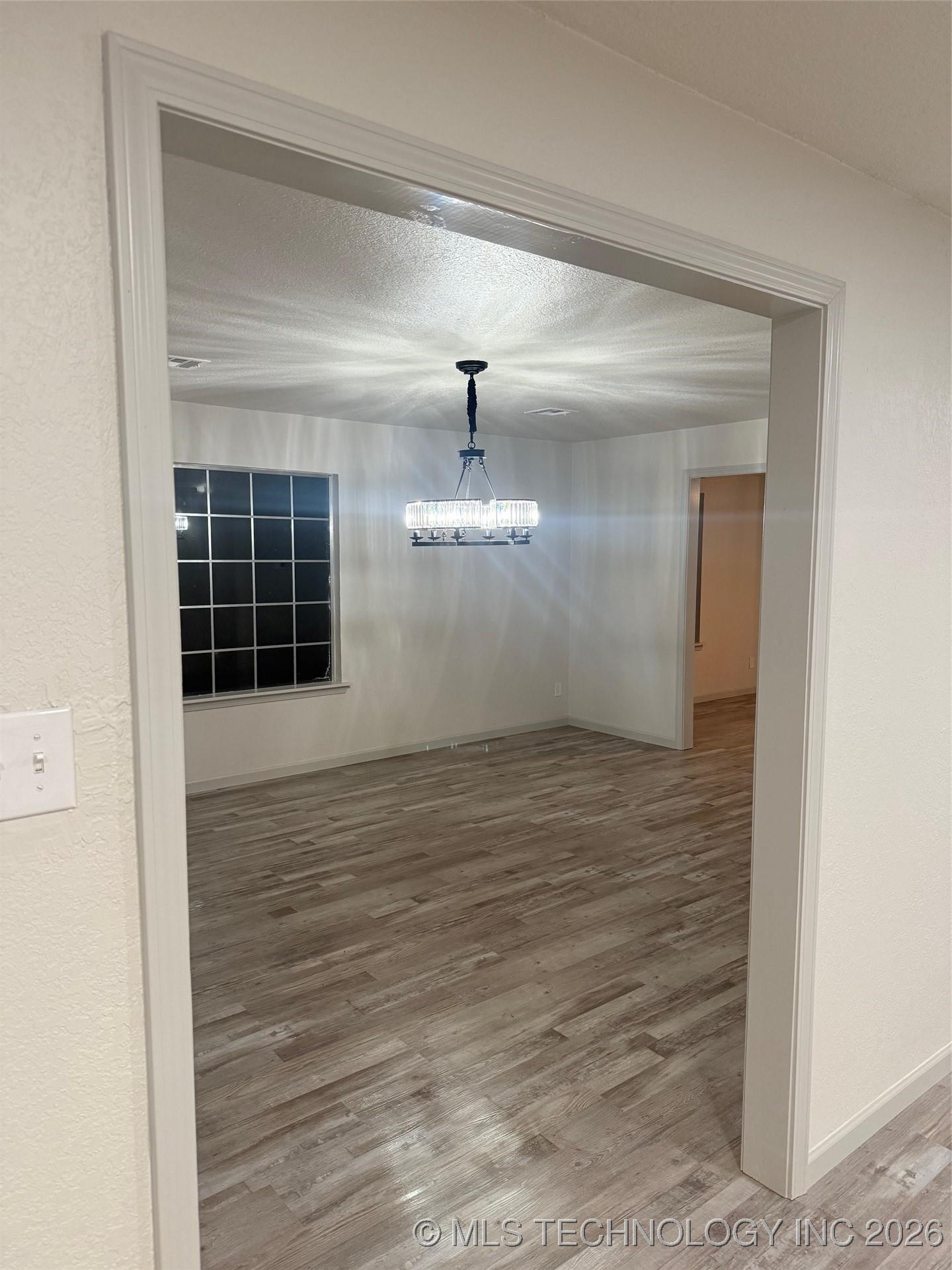 1314 Jordan Lane Property Photo 4