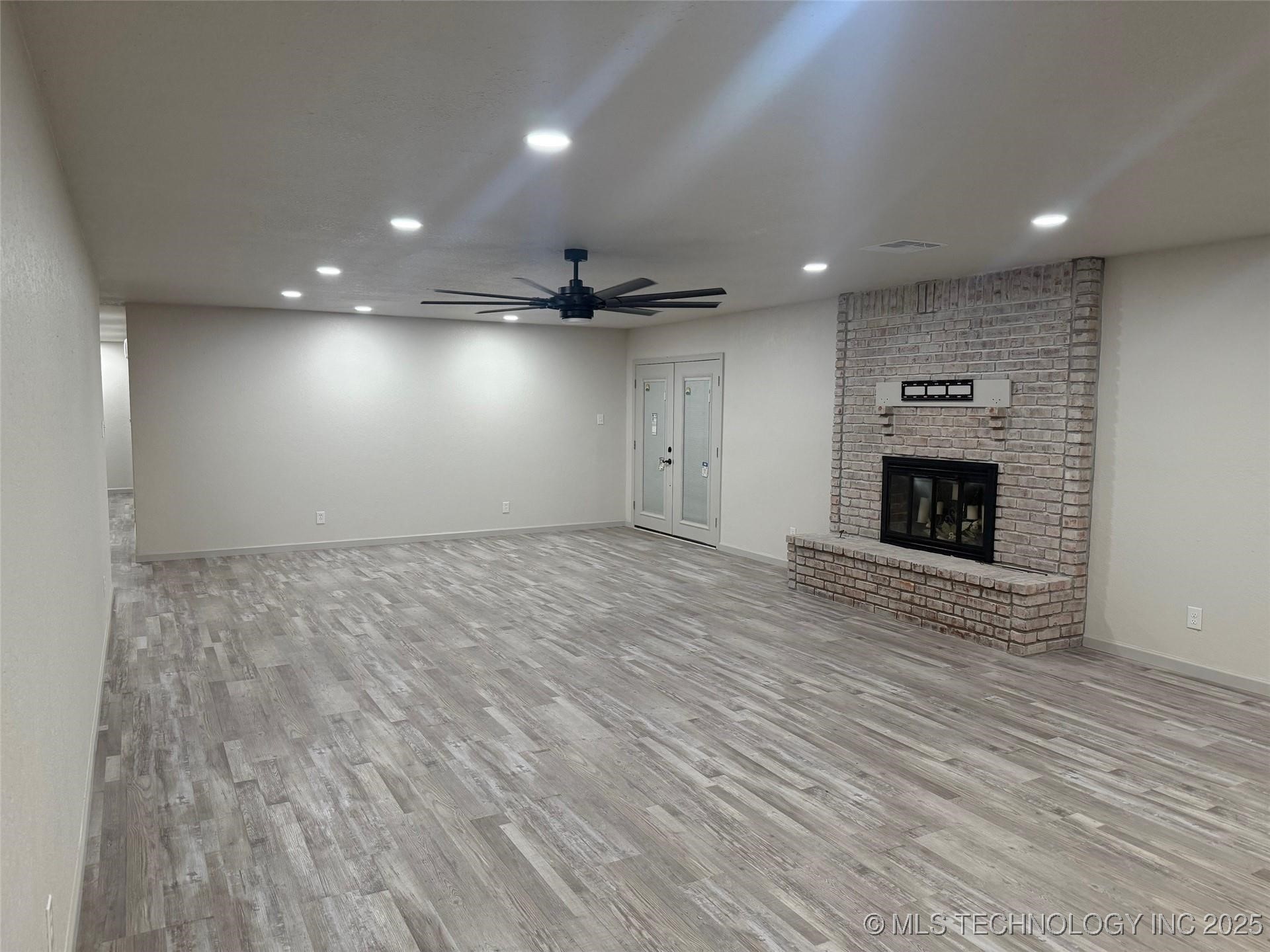 1314 Jordan Lane Property Photo 5