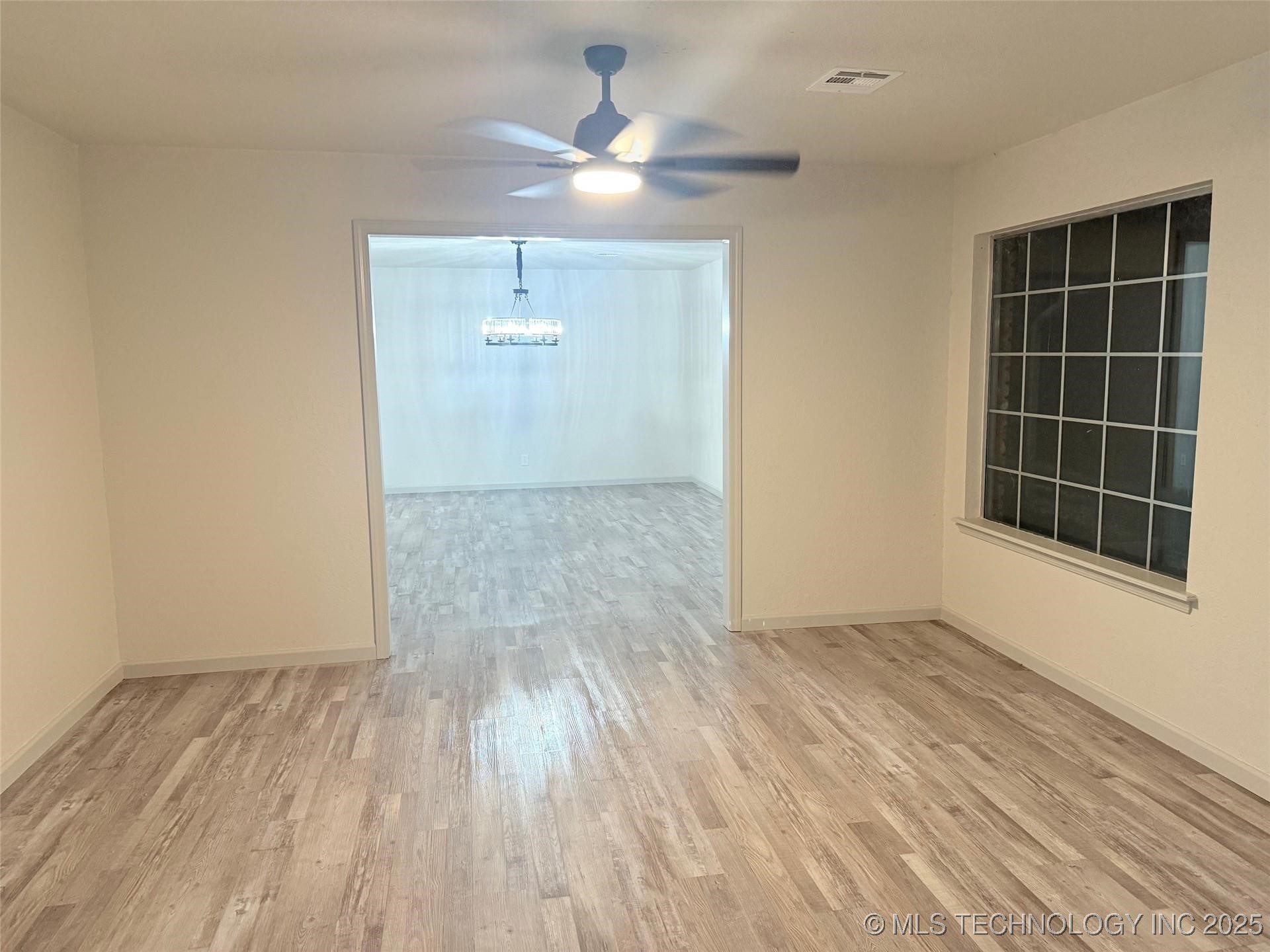 1314 Jordan Lane Property Photo 11