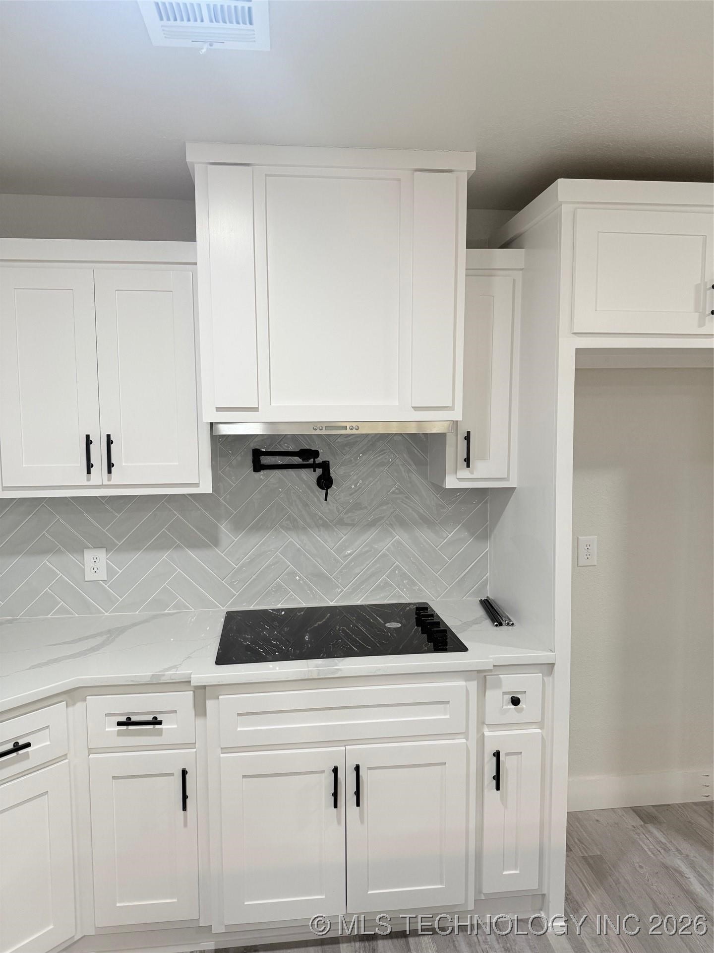 1314 Jordan Lane Property Photo 15