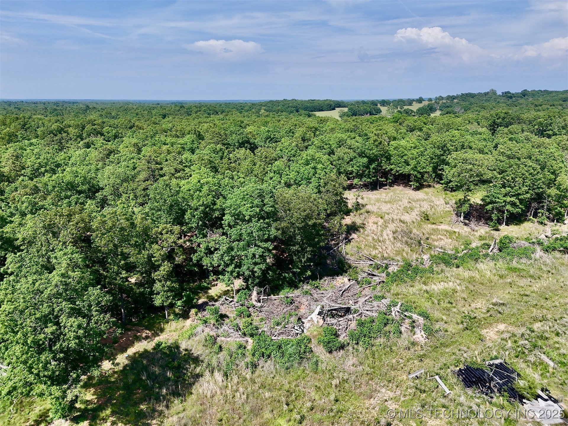 10761 E 590 Road Property Photo 9