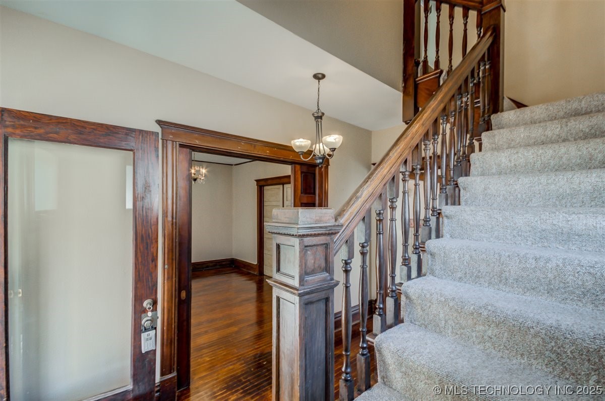 110 S Hickory Street Property Photo 5