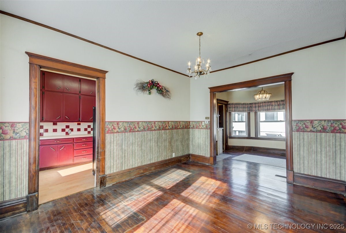 110 S Hickory Street Property Photo 9