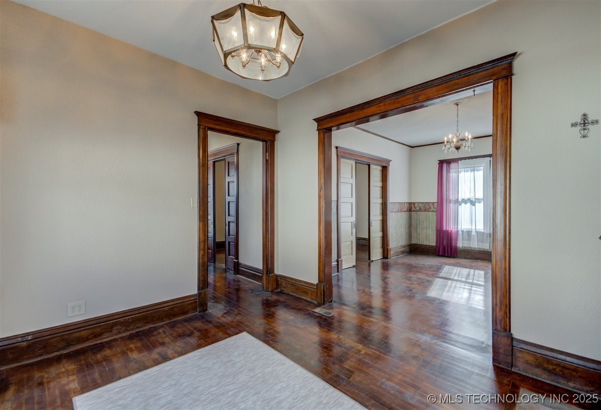 110 S Hickory Street Property Photo 14