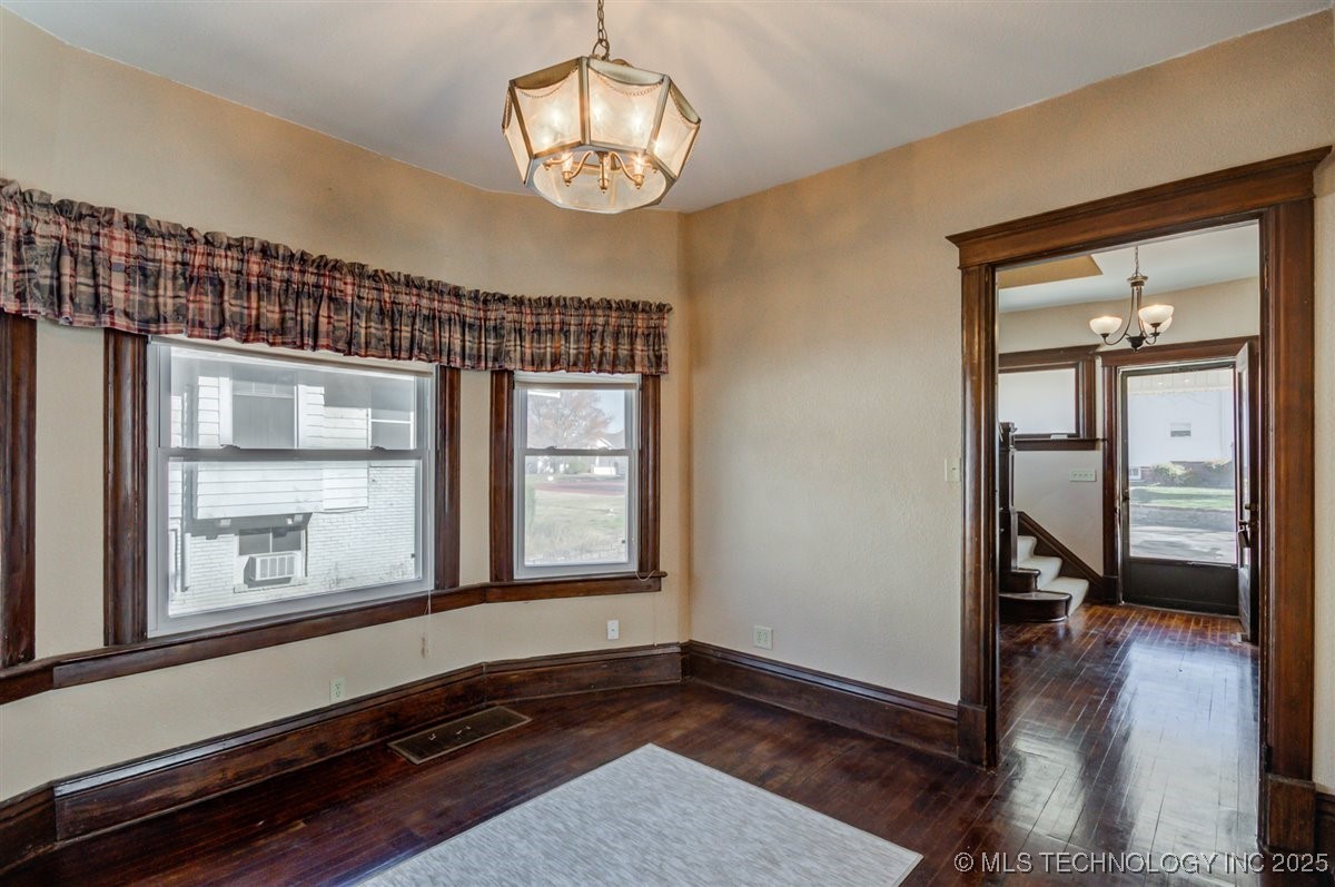 110 S Hickory Street Property Photo 15