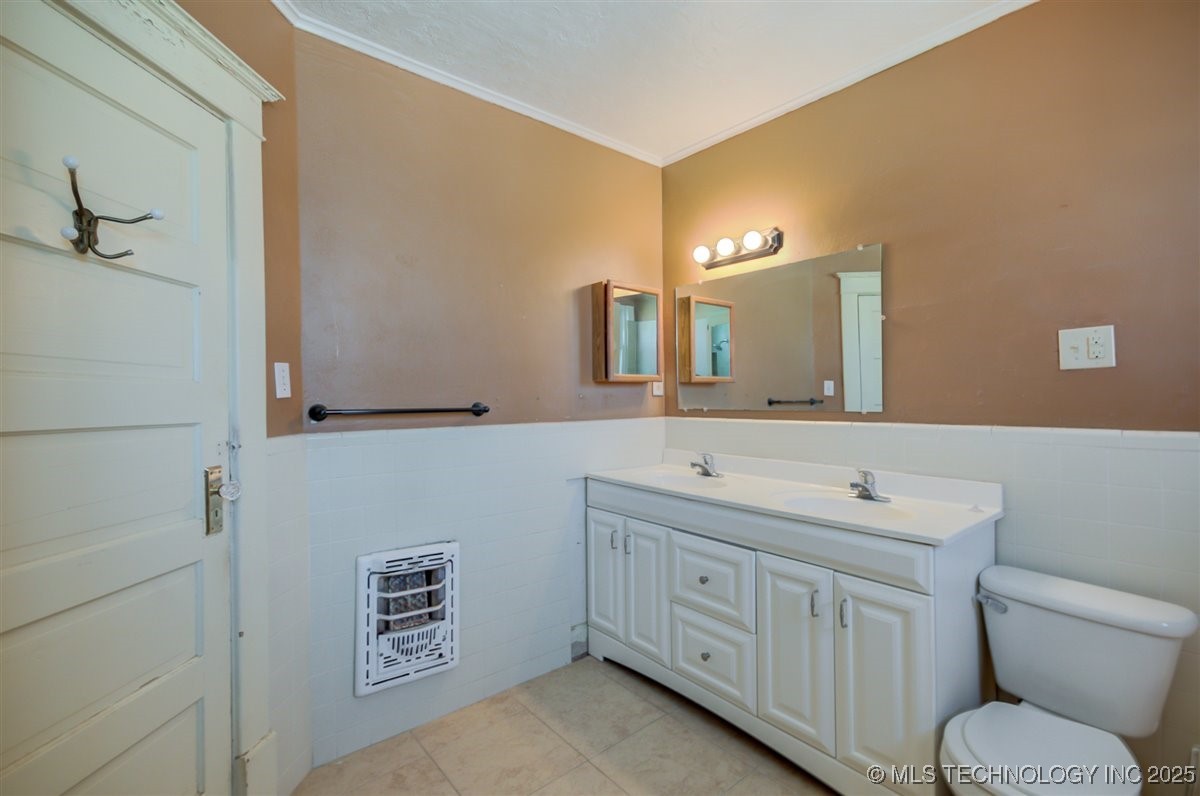 110 S Hickory Street Property Photo 29