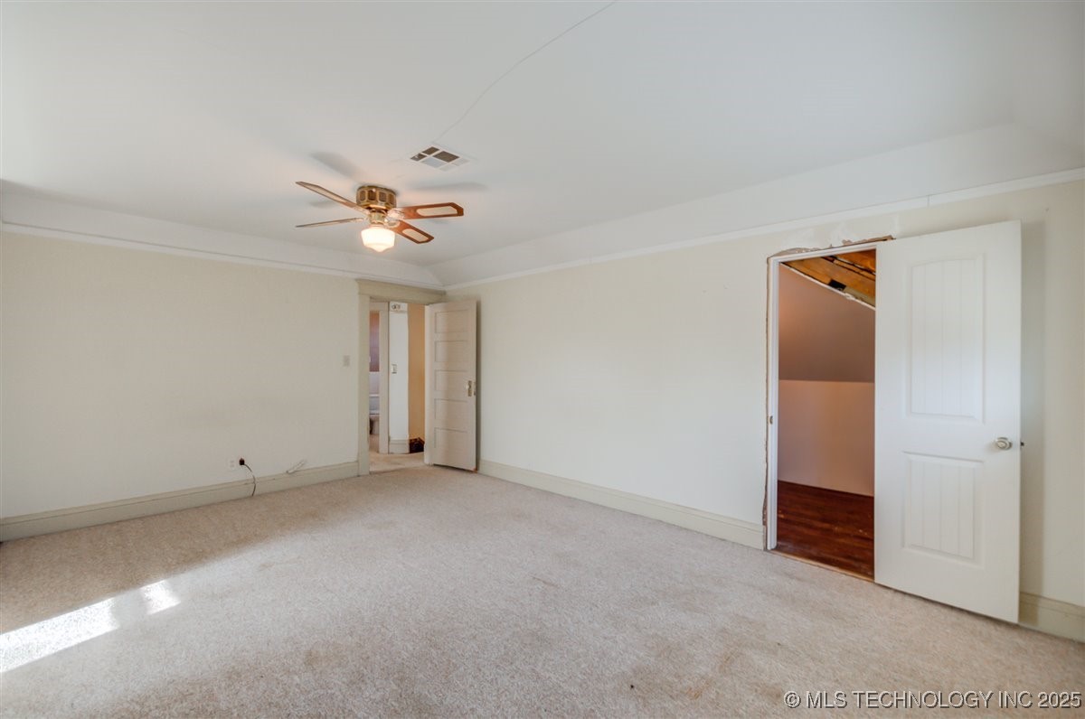 110 S Hickory Street Property Photo 33