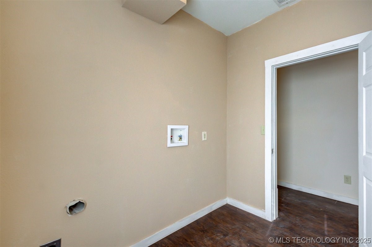 110 S Hickory Street Property Photo 43