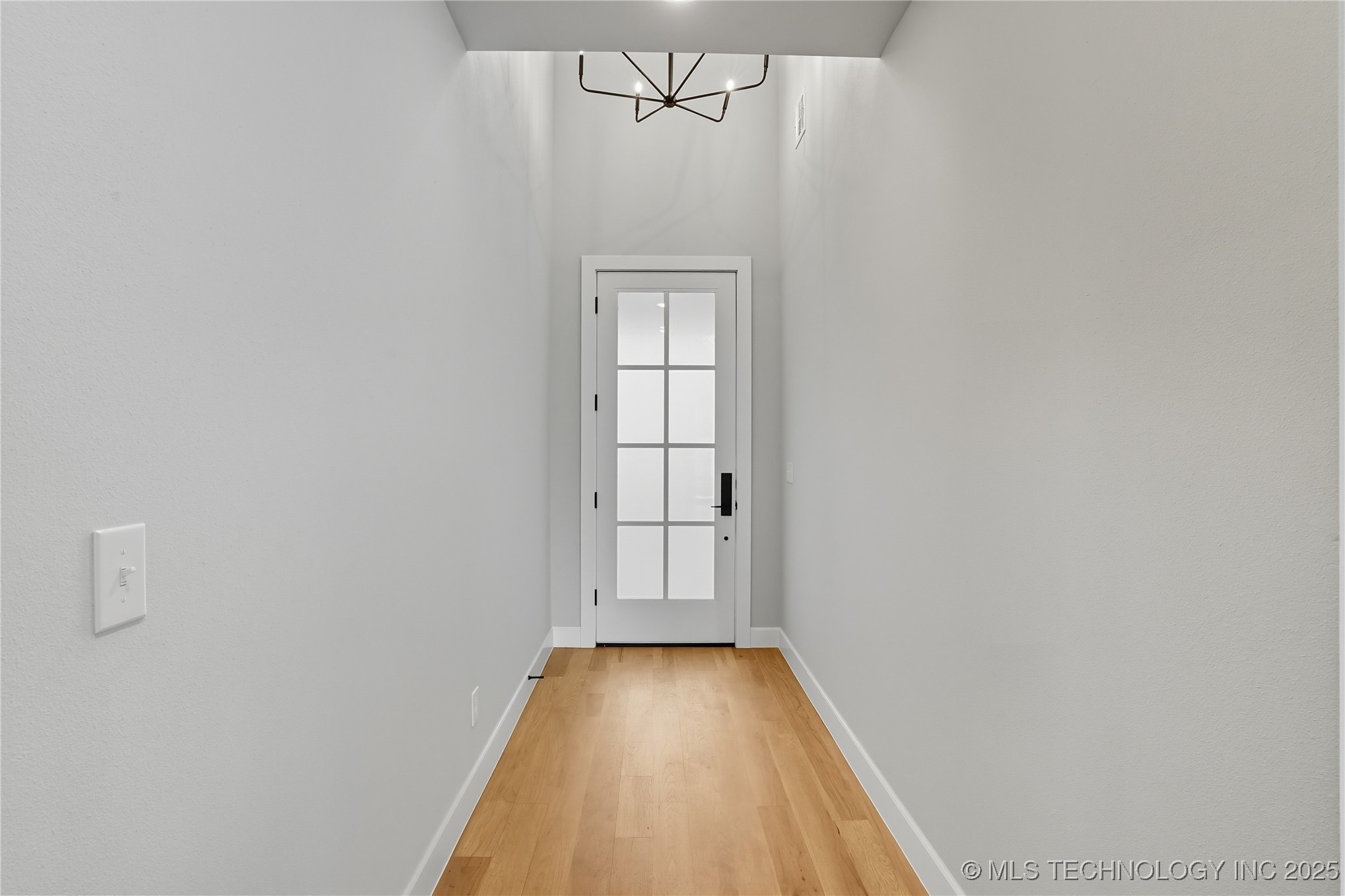 13648 S 21st Place E Property Photo 10