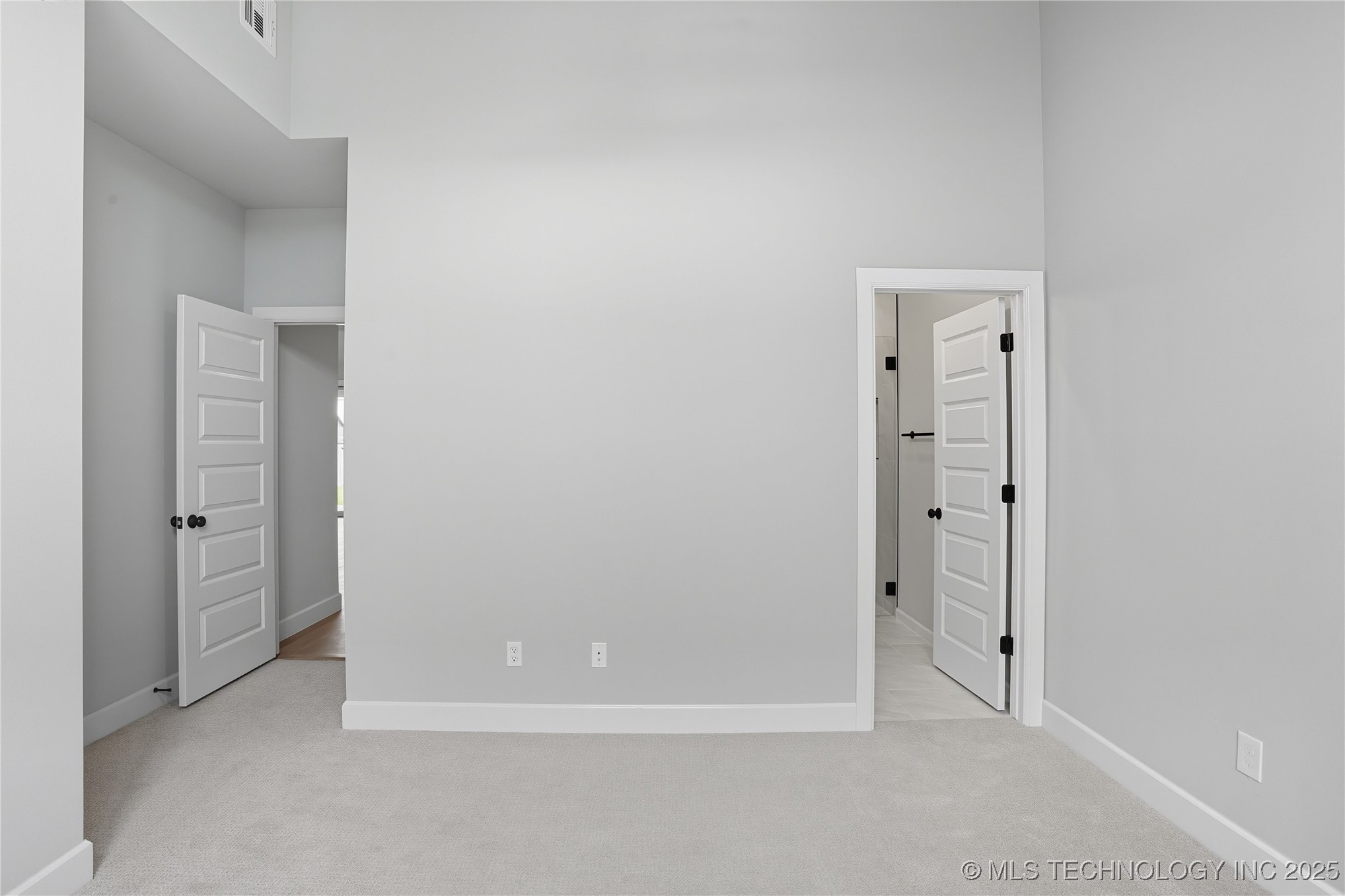 13648 S 21st Place E Property Photo 19