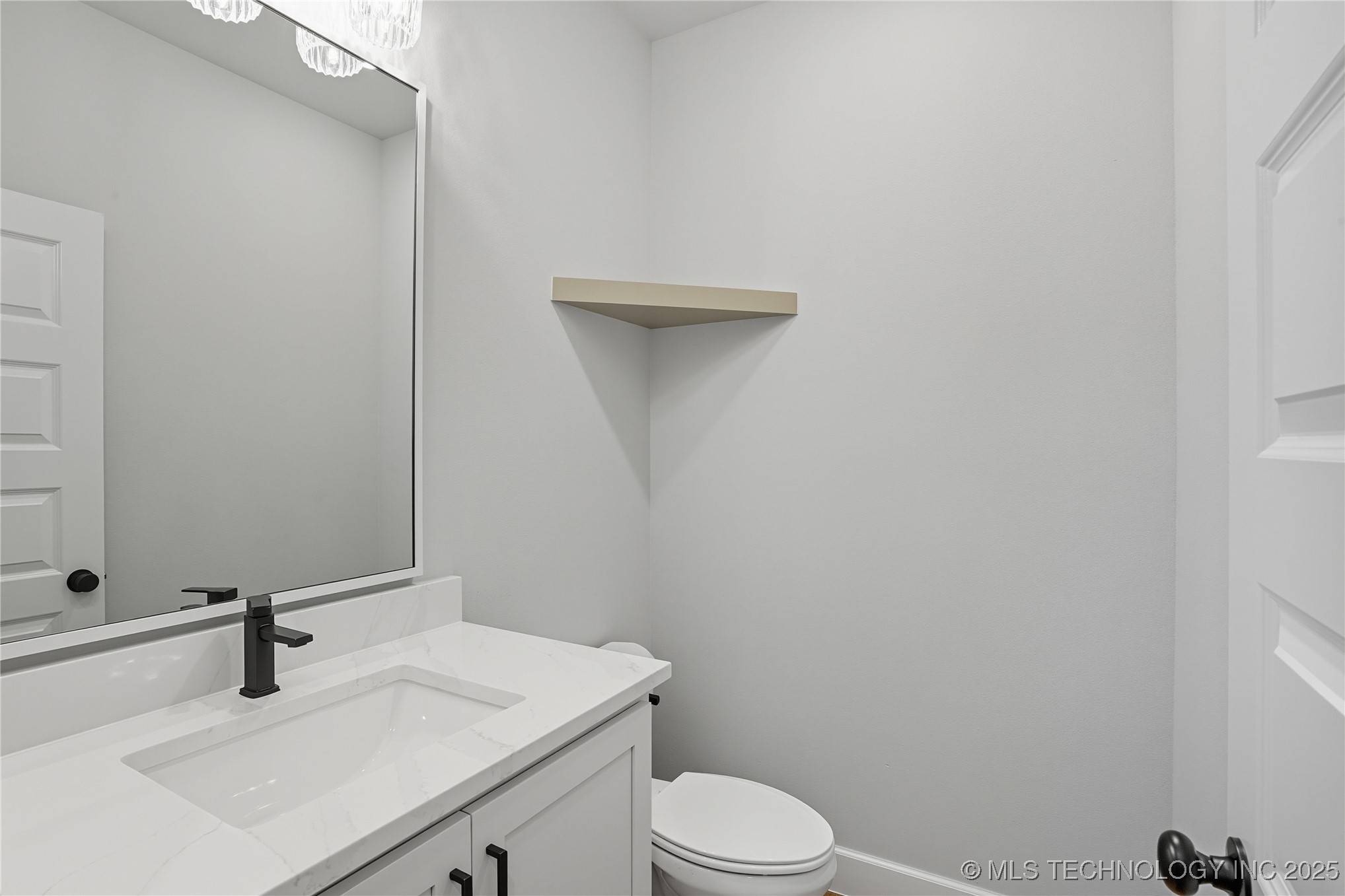 13648 S 21st Place E Property Photo 24