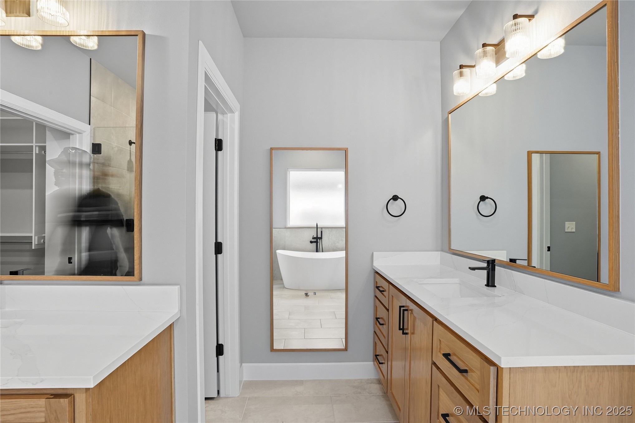 13648 S 21st Place E Property Photo 31