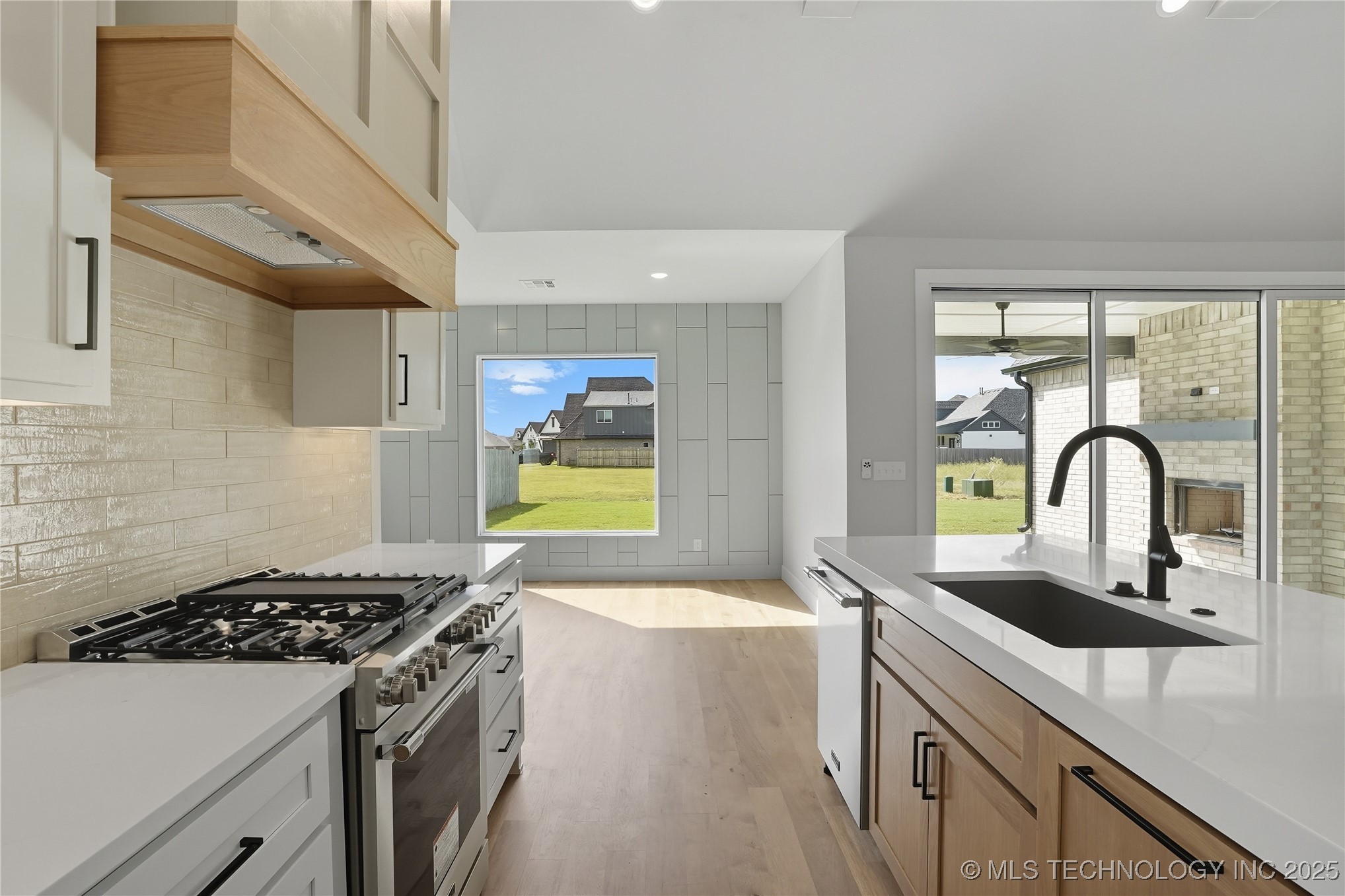 13648 S 21st Place E Property Photo 43