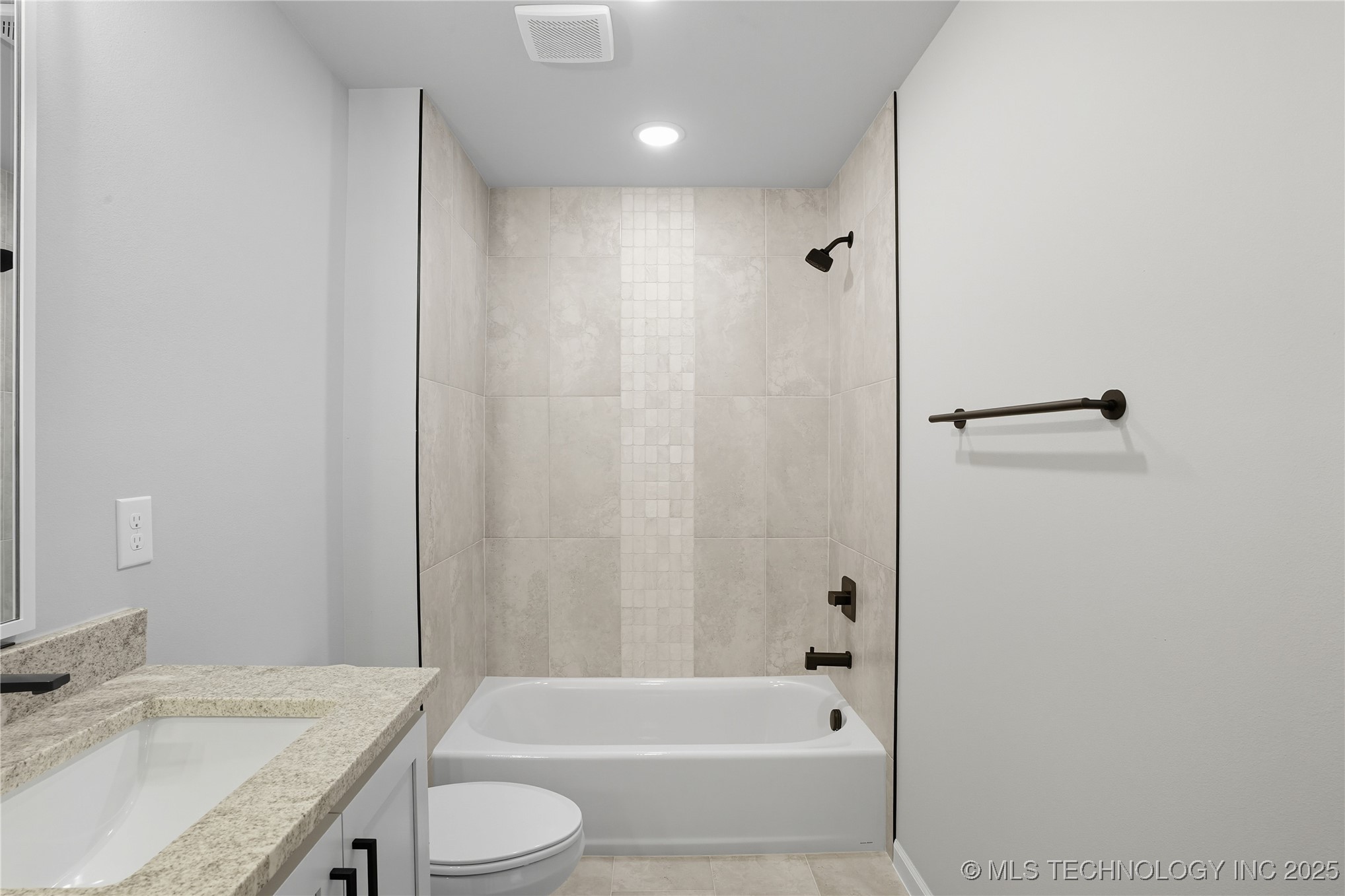 13648 S 21st Place E Property Photo 52