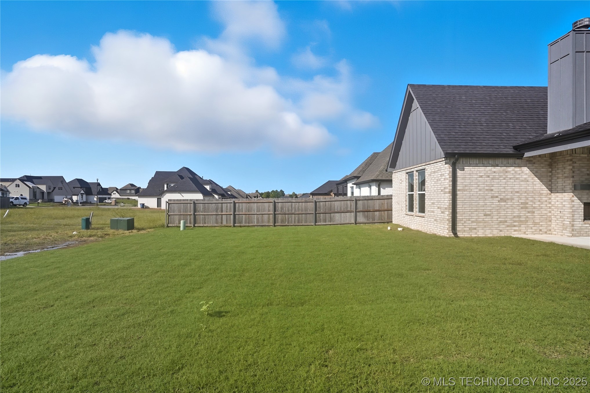 13648 S 21st Place E Property Photo 70