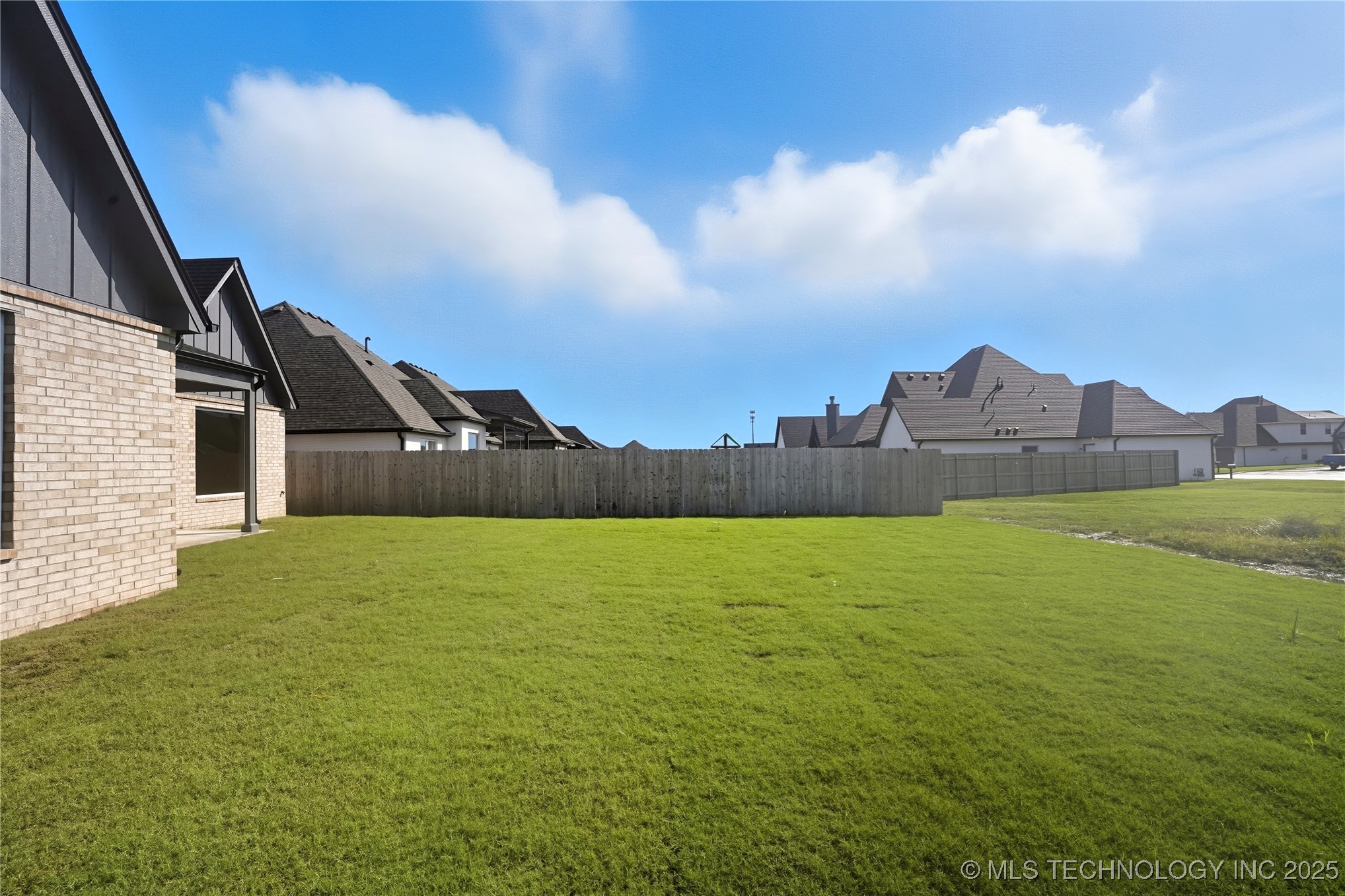 13648 S 21st Place E Property Photo 72