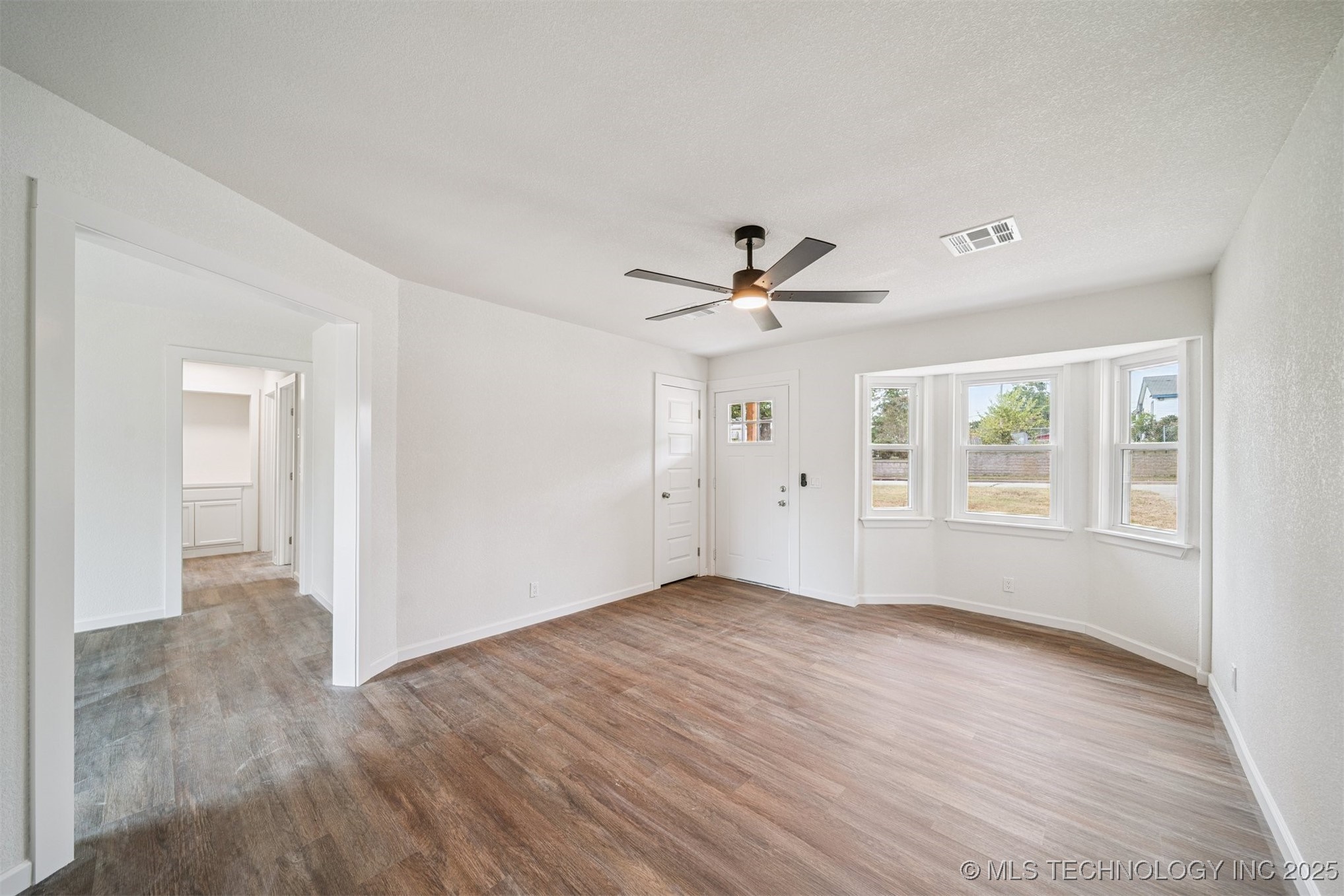 5023 S 27th West Avenue Property Photo 3