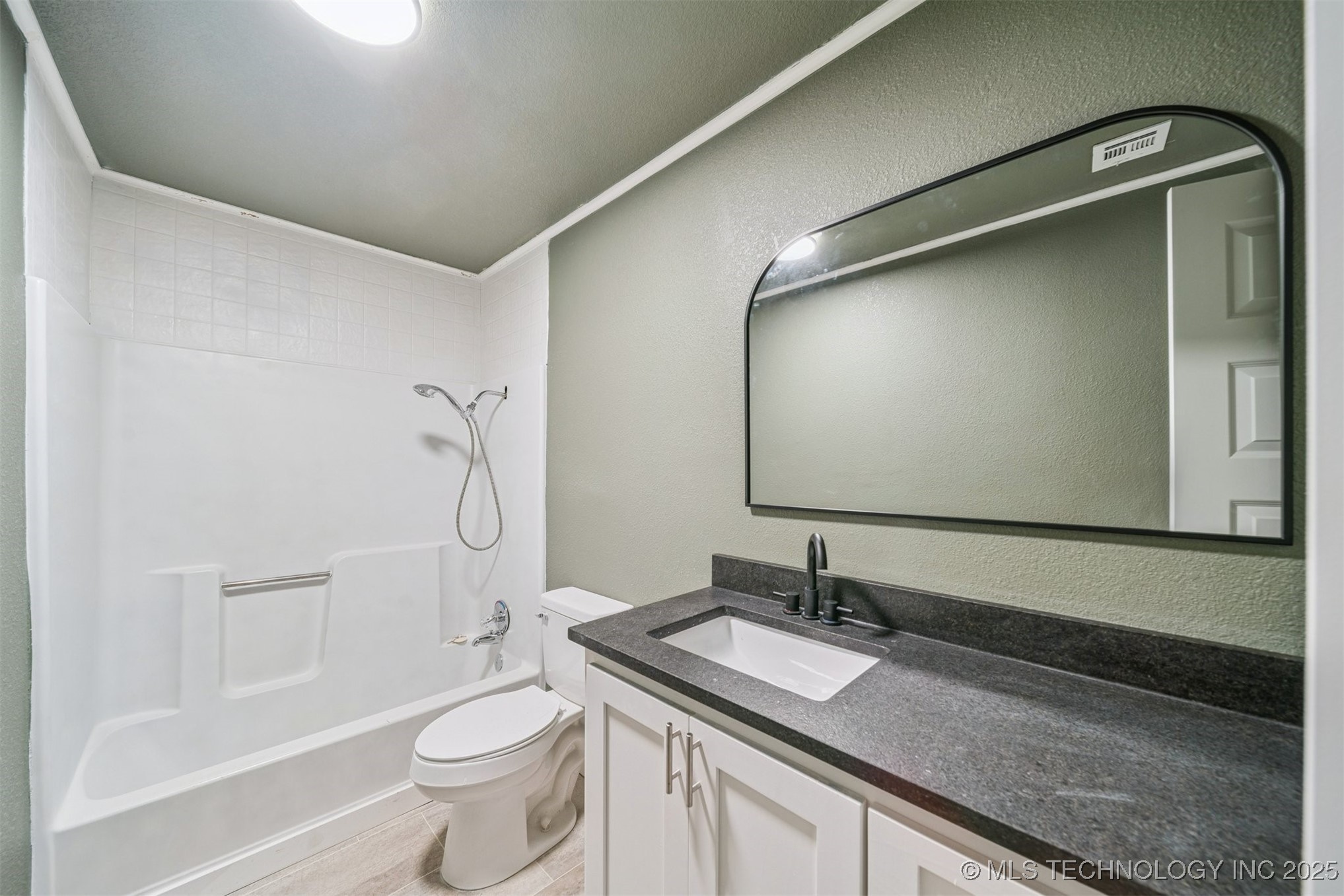 5023 S 27th West Avenue Property Photo 9