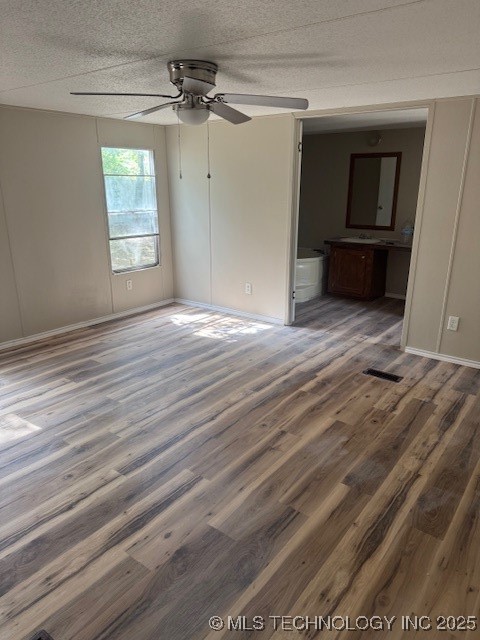 4243 Aqua Road Property Photo 8