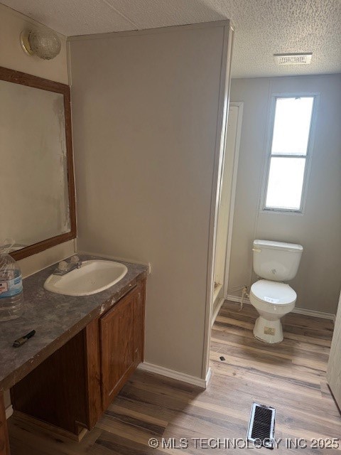 4243 Aqua Road Property Photo 9