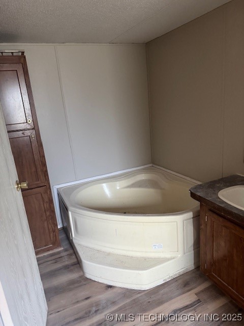 4243 Aqua Road Property Photo 10