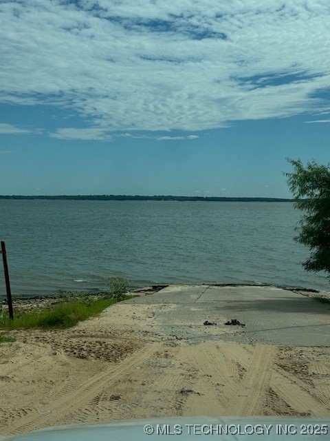 4243 Aqua Road Property Photo 18