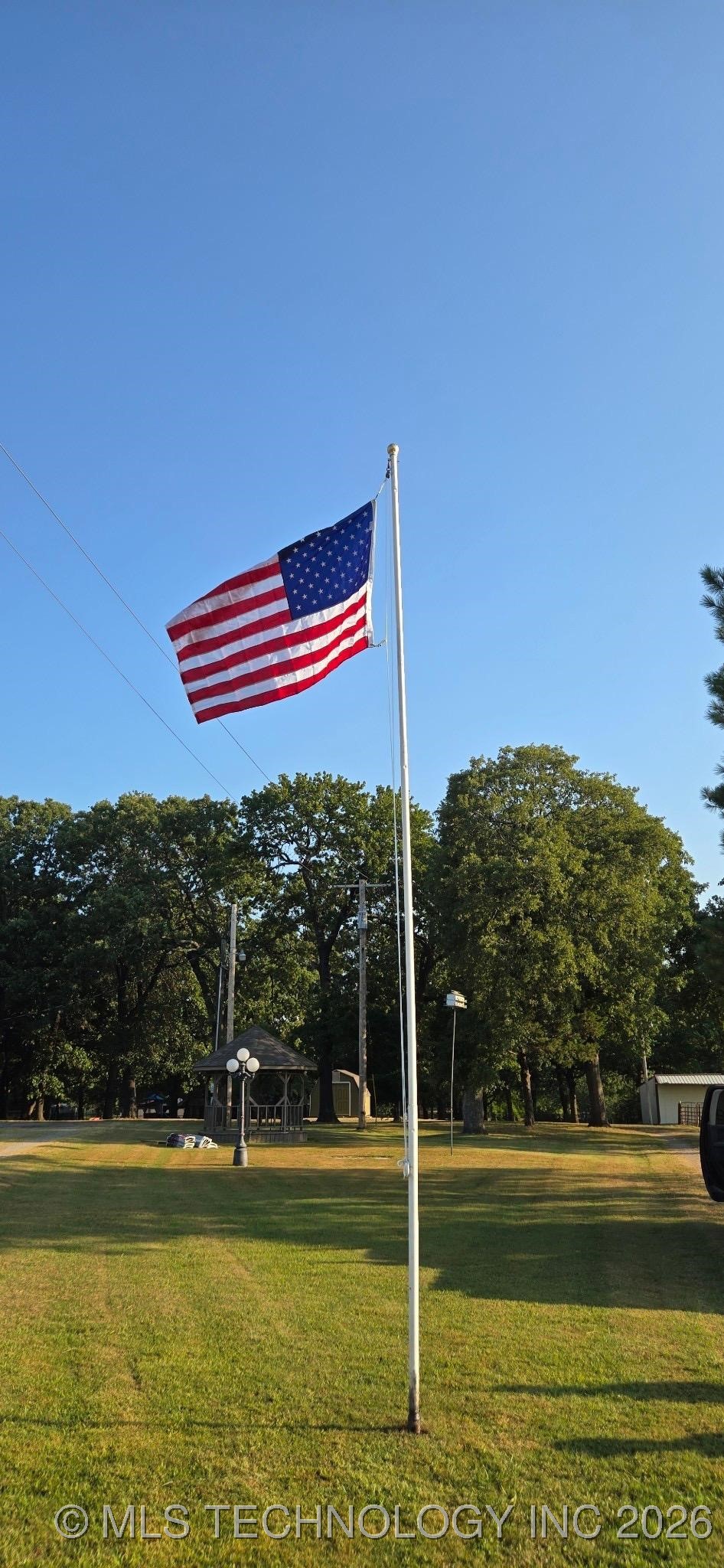 203 Ne H Street Property Photo 2