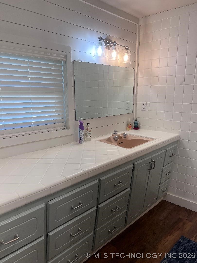 203 Ne H Street Property Photo 7