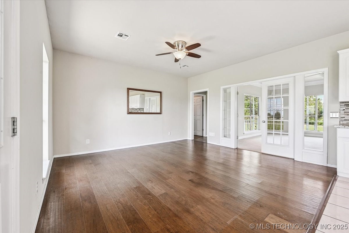 16928 S Peoria Avenue Property Photo 12