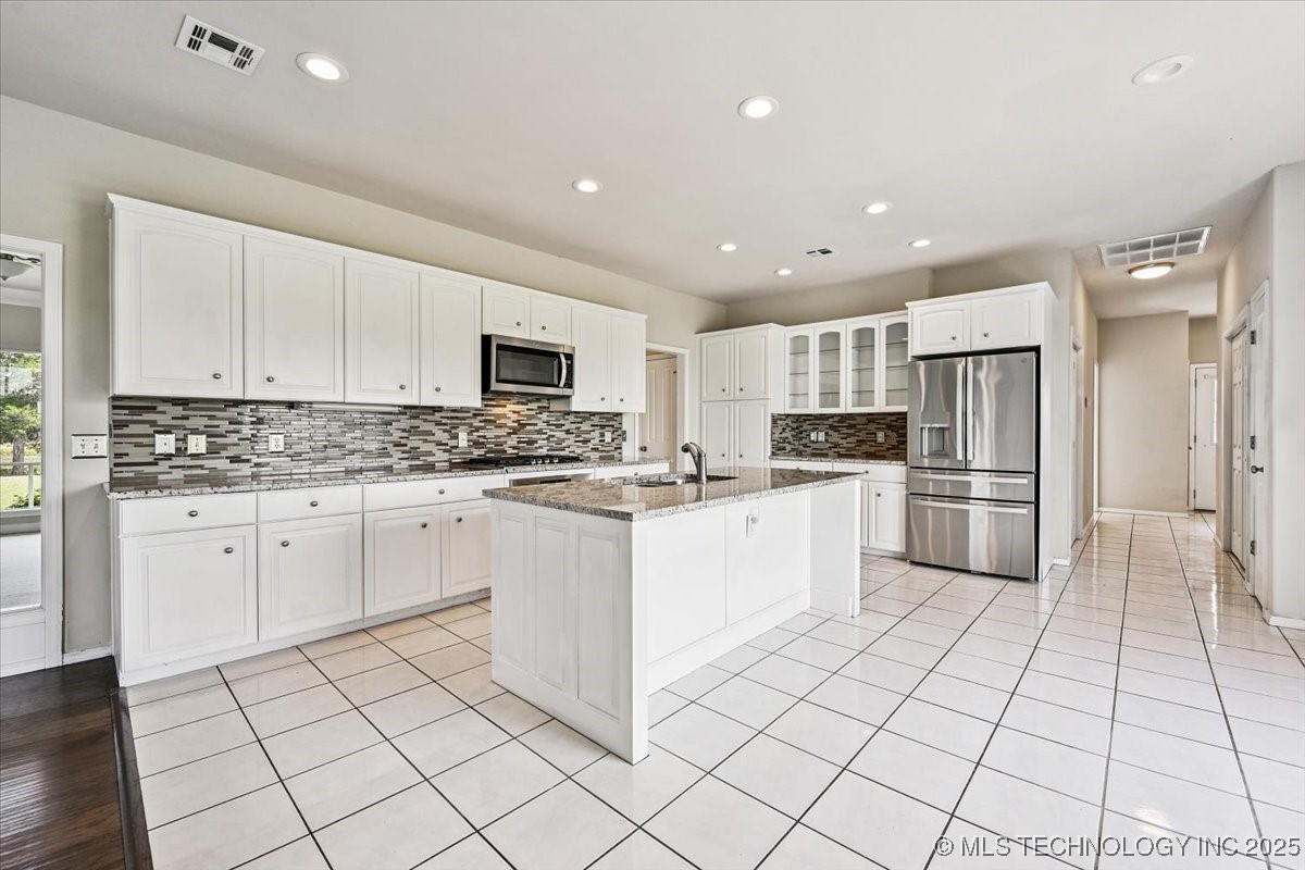 16928 S Peoria Avenue Property Photo 14