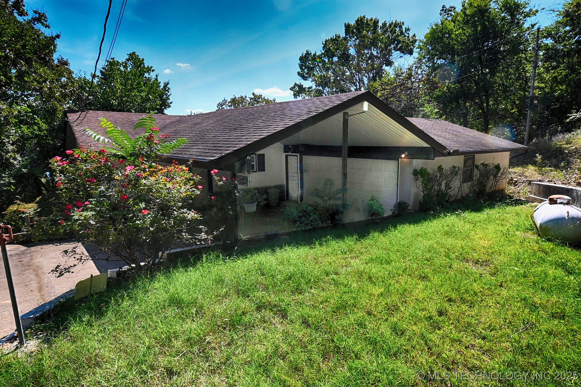 96221 S Redbud Lane Property Photo 2