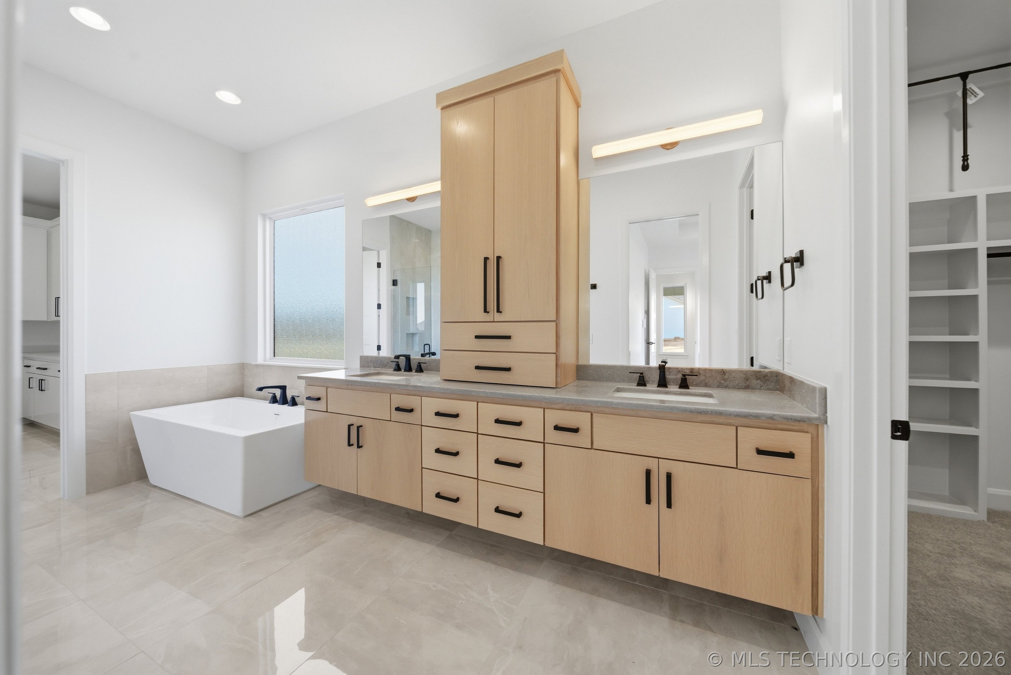 2347 E 135th Drive S Property Photo 19