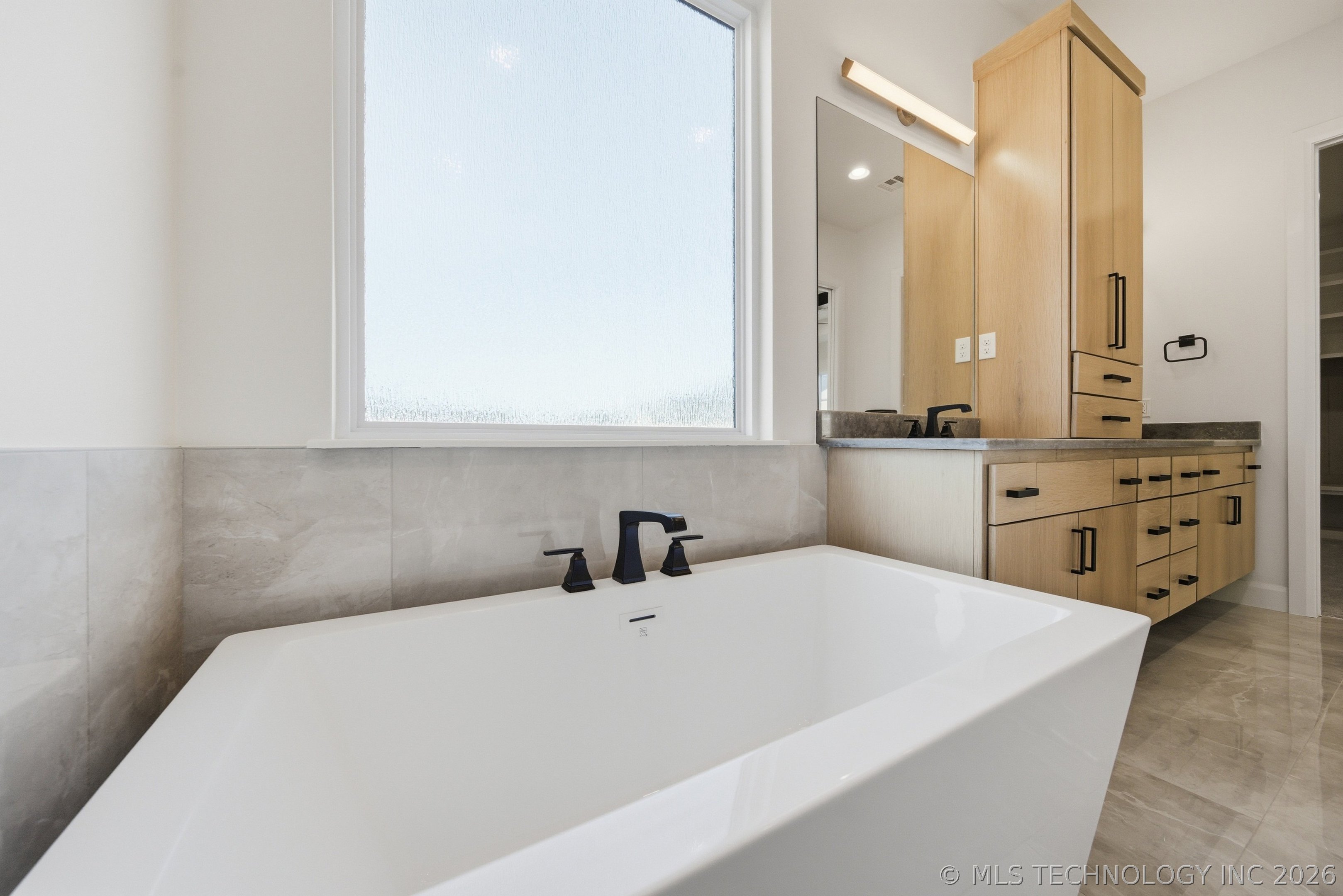 2347 E 135th Drive S Property Photo 23