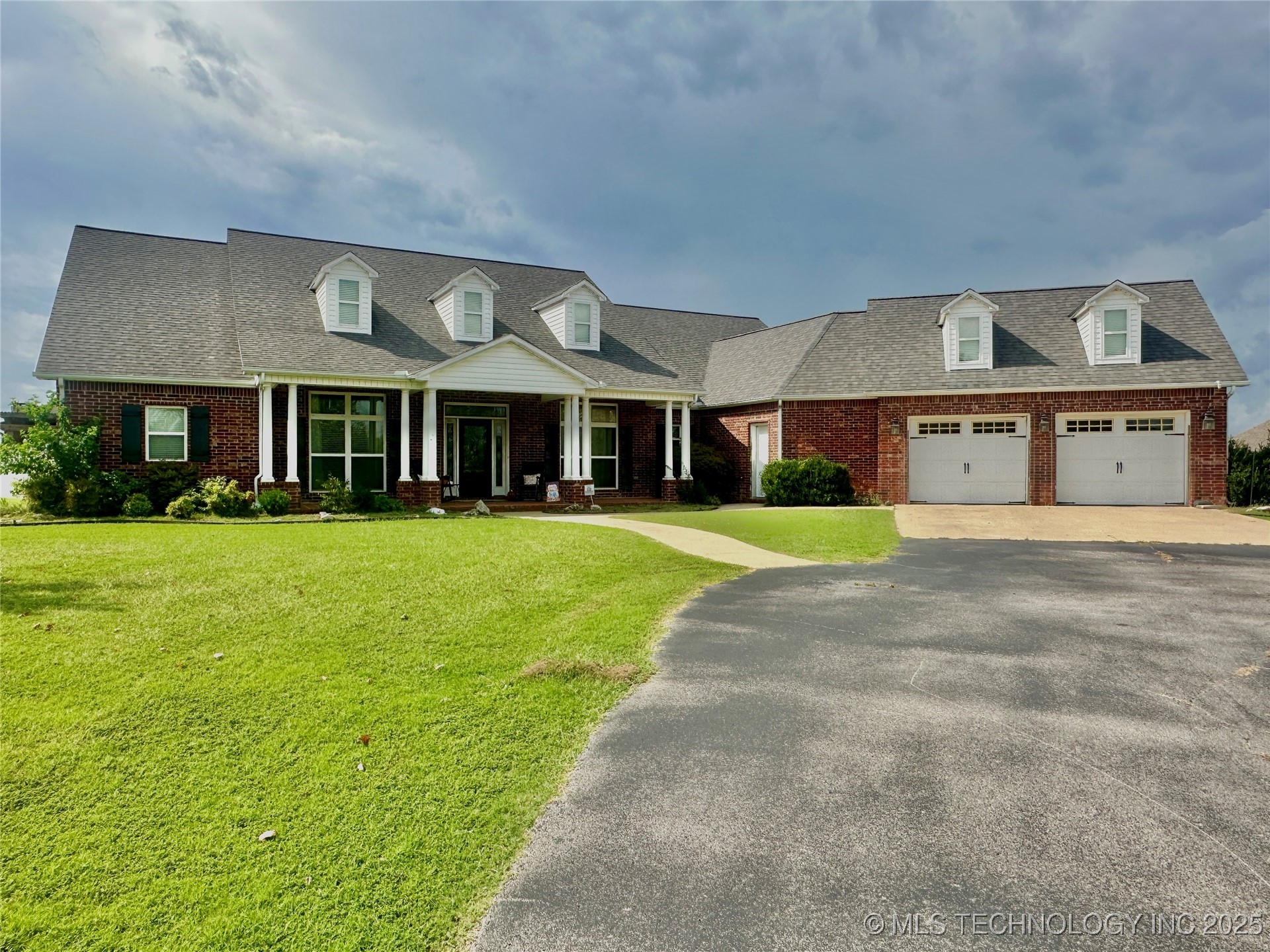 106692 S 4230 Road Property Photo 2