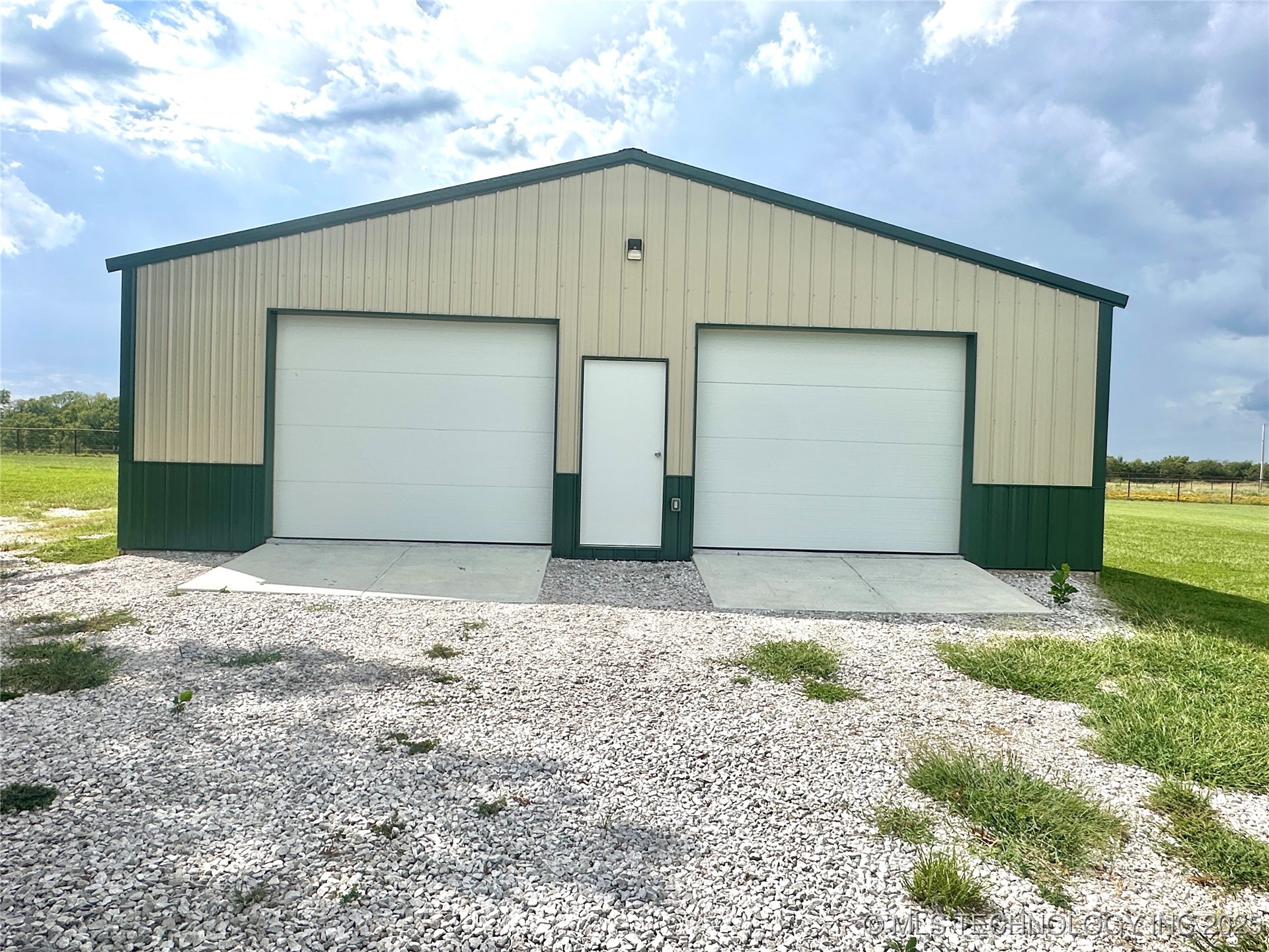 106692 S 4230 Road Property Photo 6