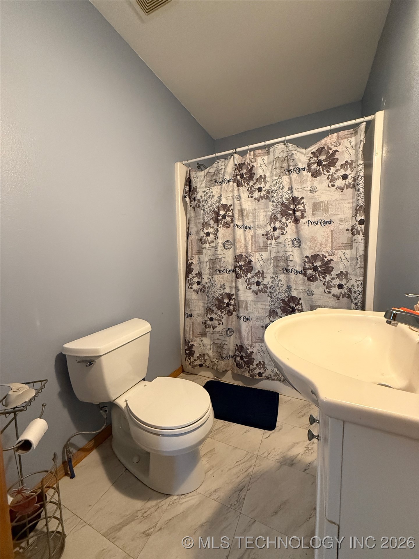 1334 Highway 7 E Property Photo 16