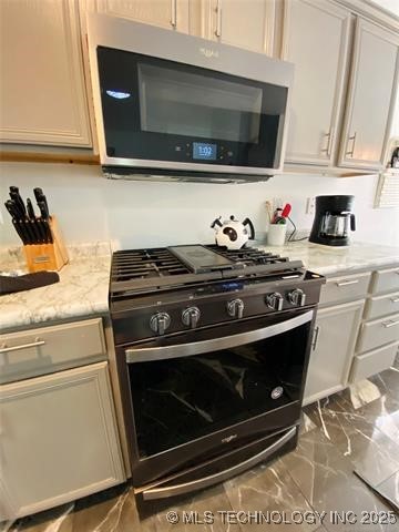 3527 E Berkeley Street Property Photo 11