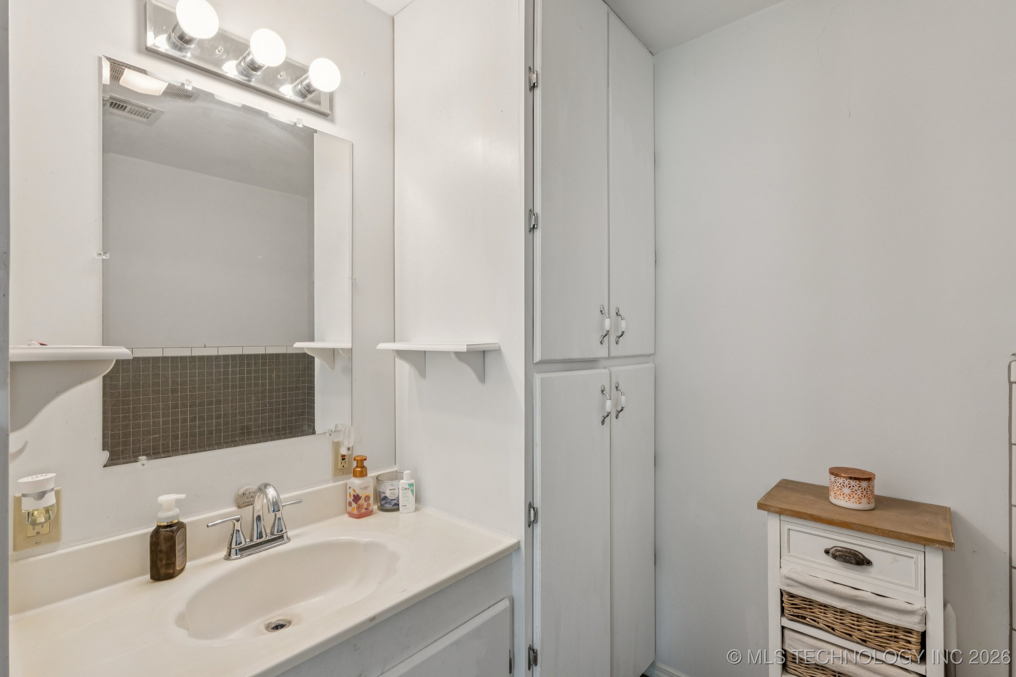 143 E 136th Street North Property Photo 24