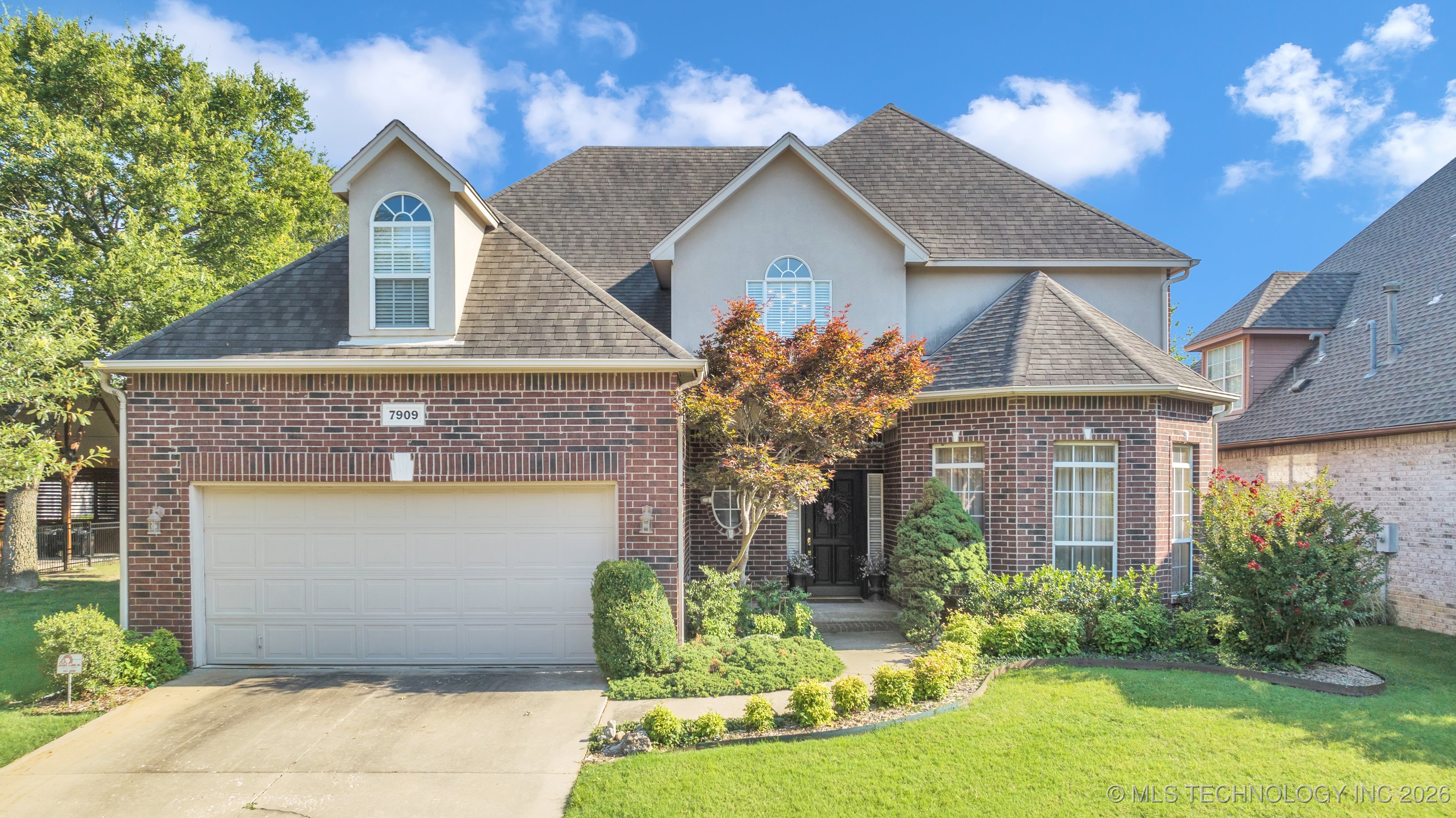 7909 E Freeport Place Property Photo 1